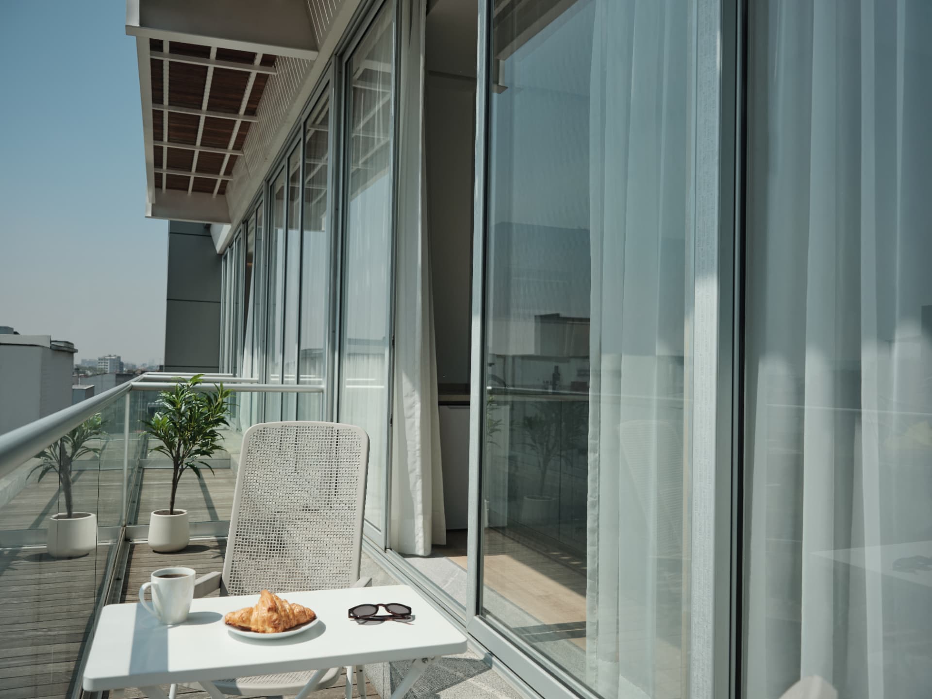 Terraza privada con vista a la Roma en Medellín 304